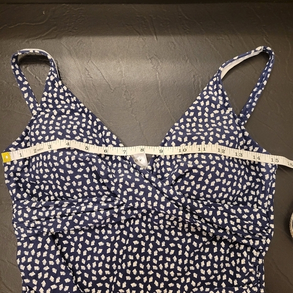 Nip Tuck One Piece Swimsuit With Tummy Control And Adjustable Straps 8 - Picture 7 of 11